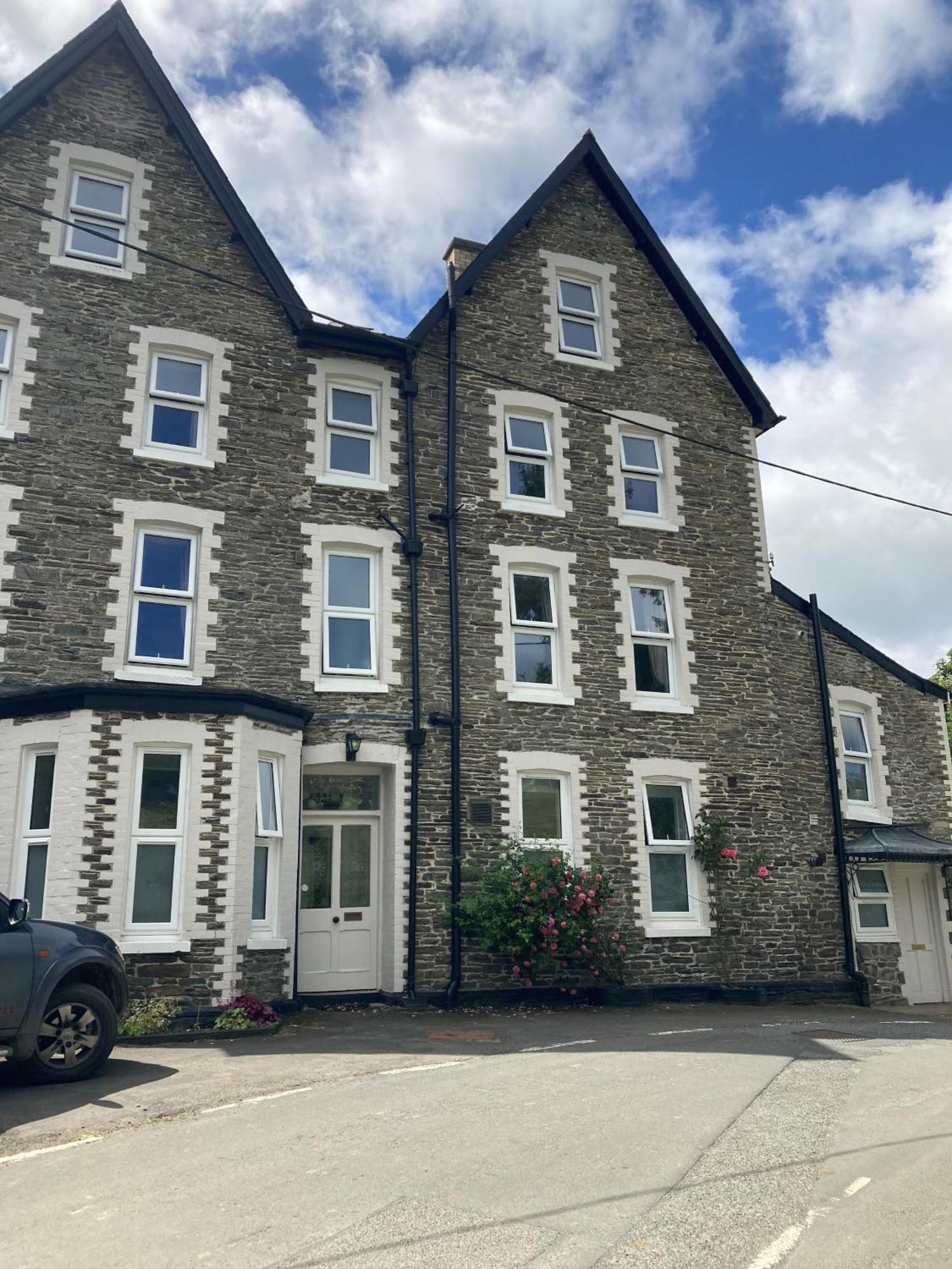 לאנגמארץ' וולס Serenity House Wales מראה חיצוני תמונה